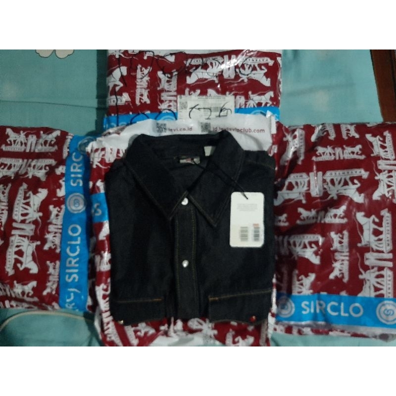 KEMEJA OVERSHIRT Levi's original