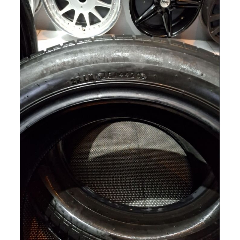 Seken BRIDGESTONE TURANZA ER33 215 55 R17