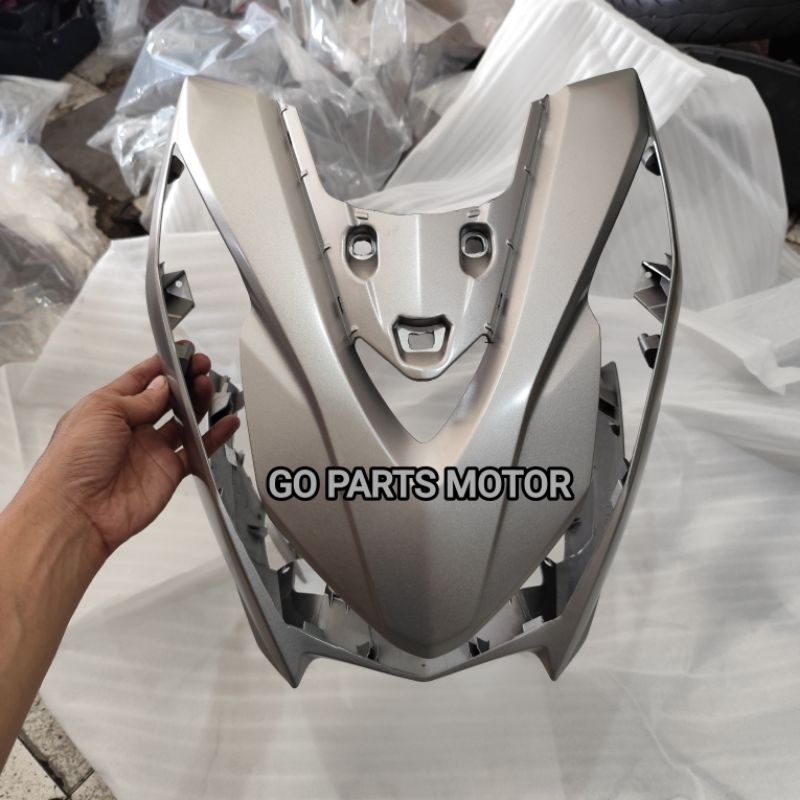 Cover FR 64301-K1A-N00MCS Cover Panel Tameng Lampu Depan SILVER BEAT DELUXELED 2021