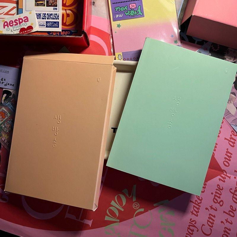 (booked by @thisnae) preloved novel on-air by cecillia wang