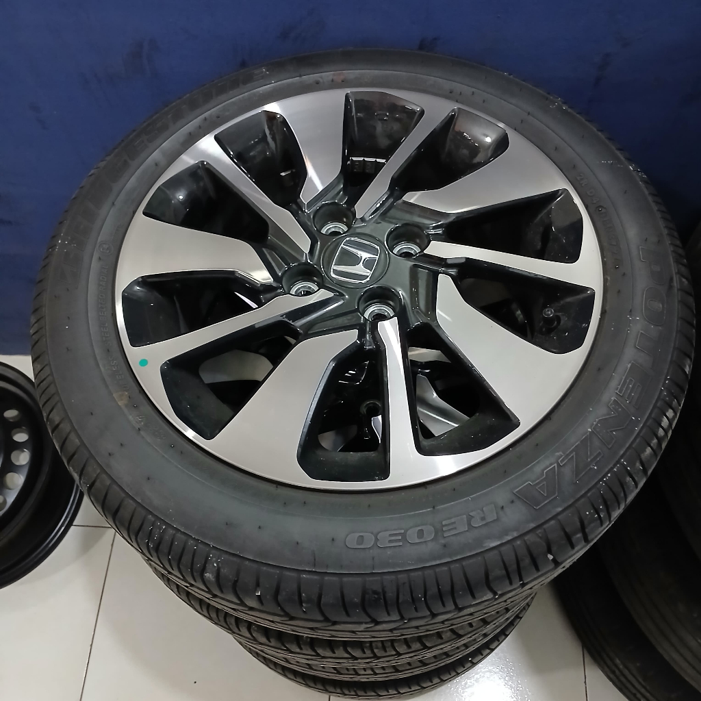 VELG MOBIL ORIGINAL BRIO RS KONDISI BAGUS RING 15 PCD 4X100 B/P PLUS BAN BS 185 55 R15 THUN 2024 ASL