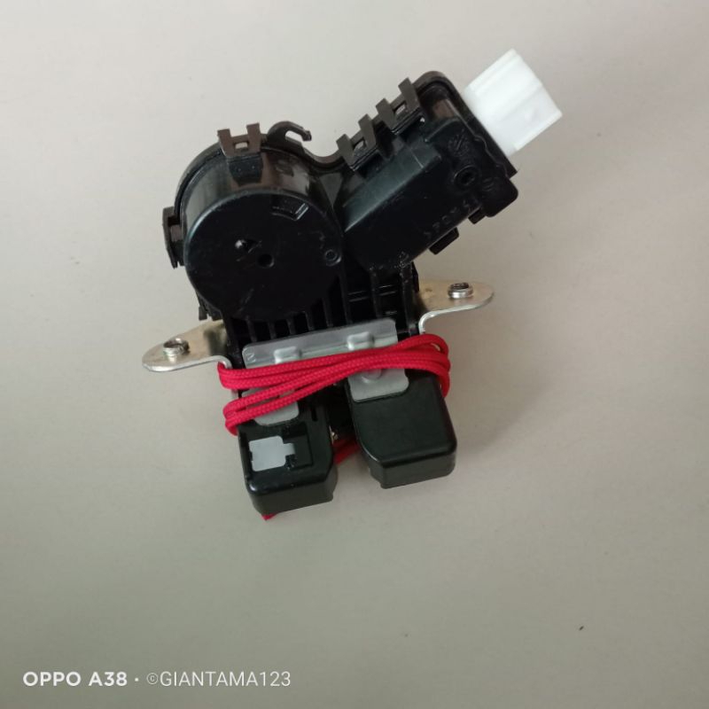 DOOR LOCK BAGASI MOBIL AVANZA, XENIA 2022 UP