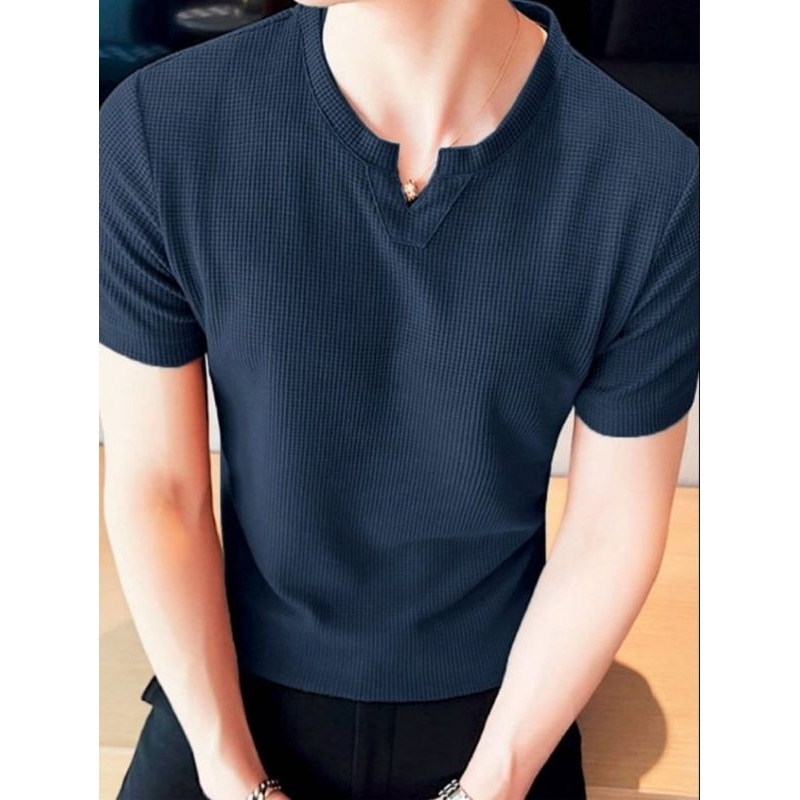 kaos waffle v-neck pria/baju kaos pria lengan pendek/v-neck shirt