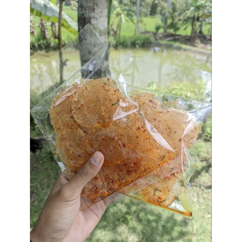 

KRIPIK KACA PEDAS DAUN JERUK 56 gram