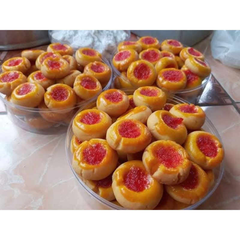 

Kue Kering Tumbrin Strawberry 250gram Kuker Home Made