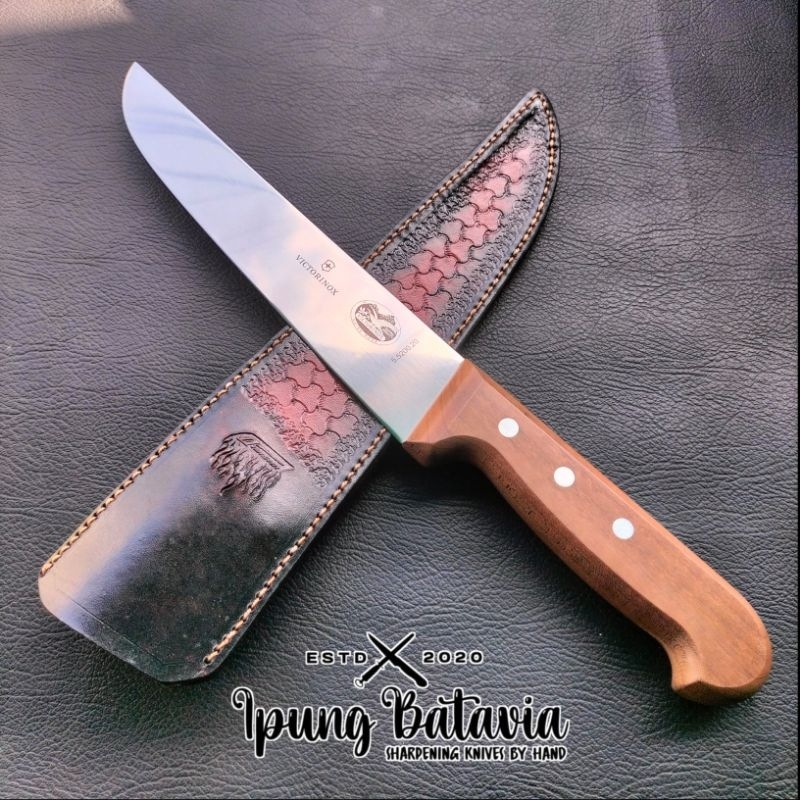 Pisau Butcher Victorinox 20 cm, seri 5.5200.20 Handle Rosewood. Sarung Kulit Motif Premium