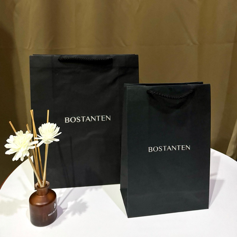 

Paper Bag BOSTANTEN ( READY STOCK JKT ) Paper Bag Pembungkus Kado