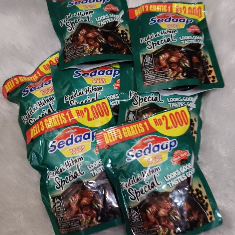 

(paket spesial isi 4 pcs kemasan 2000an) kecap kedelai hitam 77gr