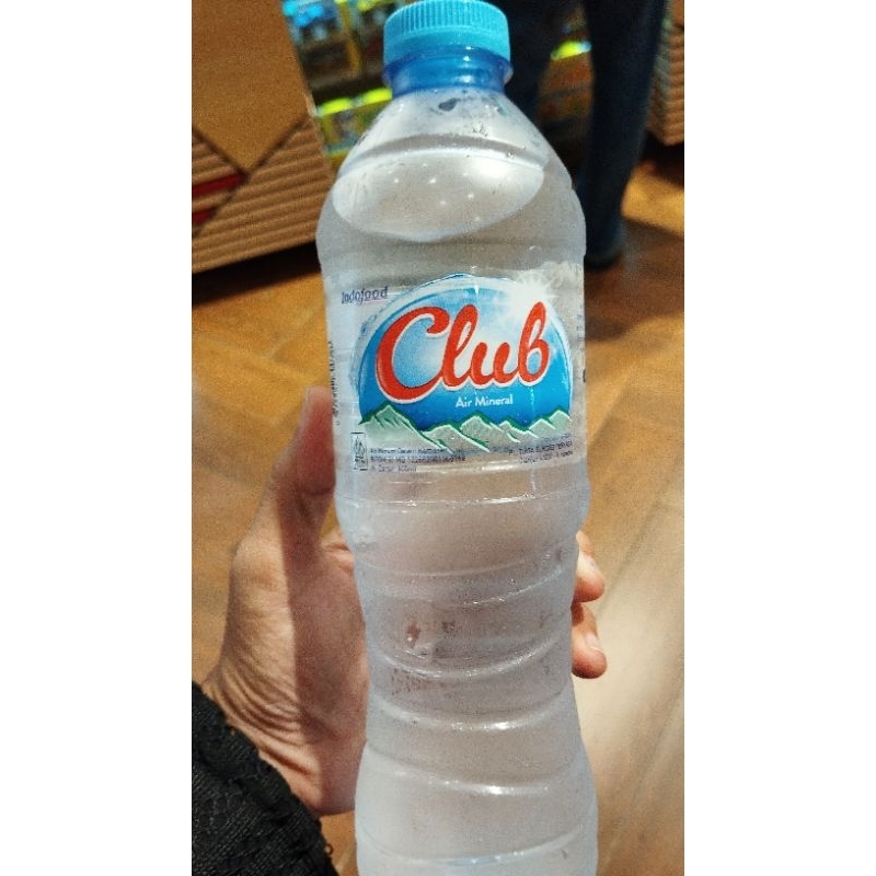 club dingin air mineral botol plastik