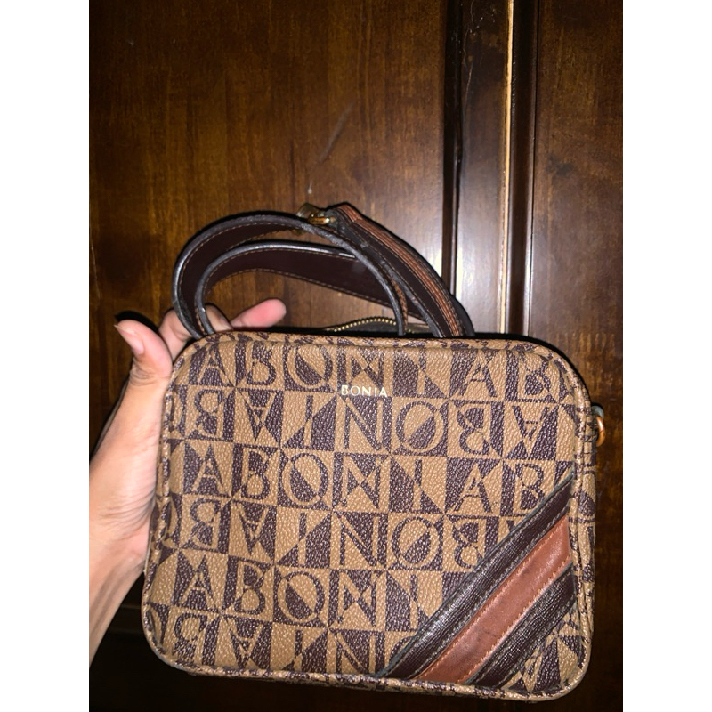 sling bag bonia preloved