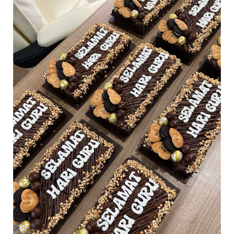 

Brownies coklat untuk ulang tahun