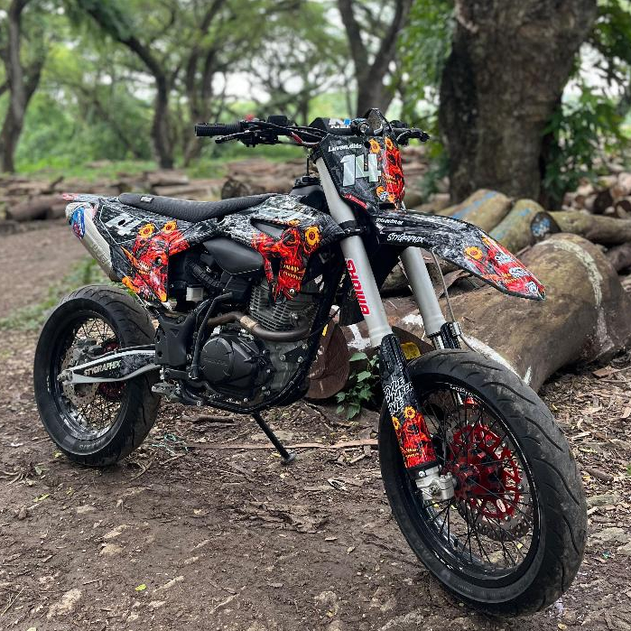 DECAL CRF 450 MERAH PUTIH BISA DI APLIKASIKAN KE GORDON CRF150L KLX DTRACKER WR
