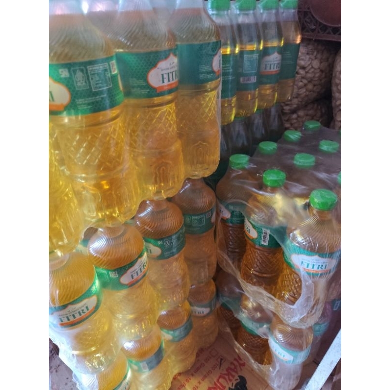 

Minyak Fitri kemasaan 800ml isi 12 pcs/sachet.