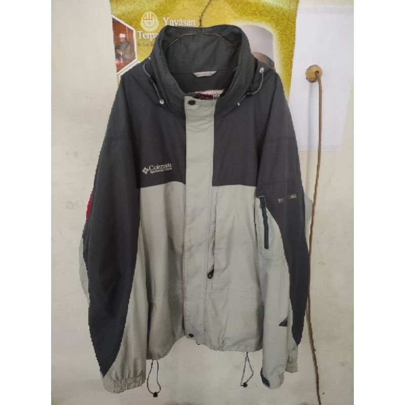 JAKET OUTDOOR COLUMBIA TITANIUM OMNITECH