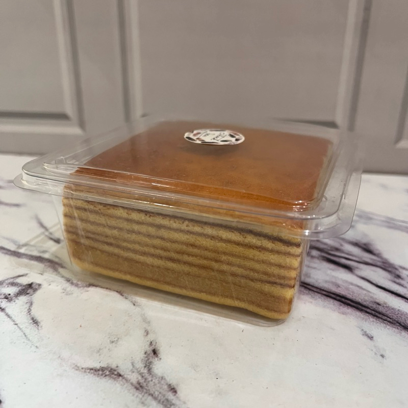 

Lapis Legit mix butter box 350ml, 750ml, 16x16x4cm (Jangan Gabung Parfum)