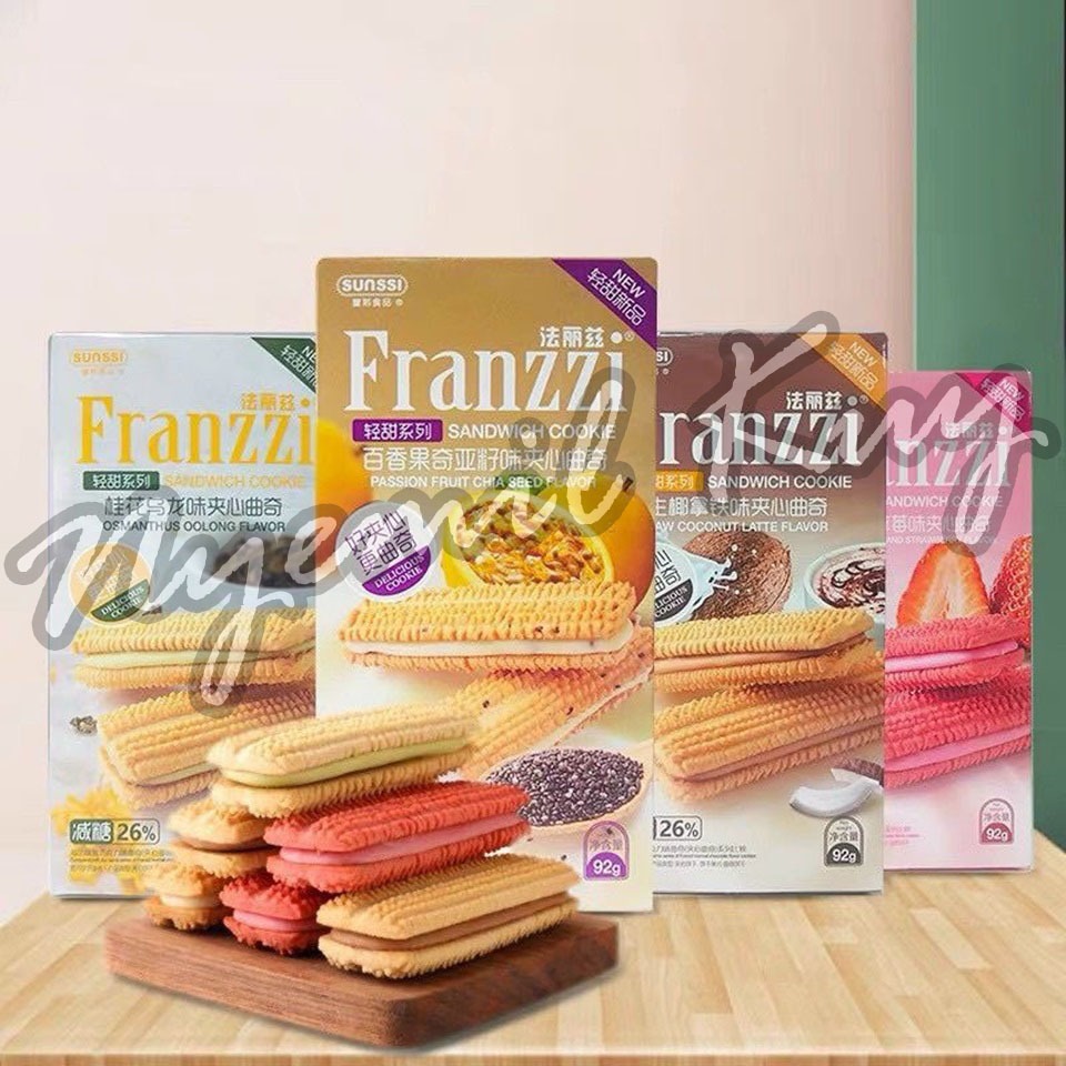 

[1 BOX] Franzzi Cookies 92g - Franzzi Biscuit Box - Biskuit Franzzi Sandwich Rasa Osmanthus Oolong Passion Fruit Raw Coconut Latte Red Velvet Strawberry 法丽兹 夹心曲奇饼干 桂花乌龙 百香果奇亚籽 生椰拿铁 红丝绒草莓
