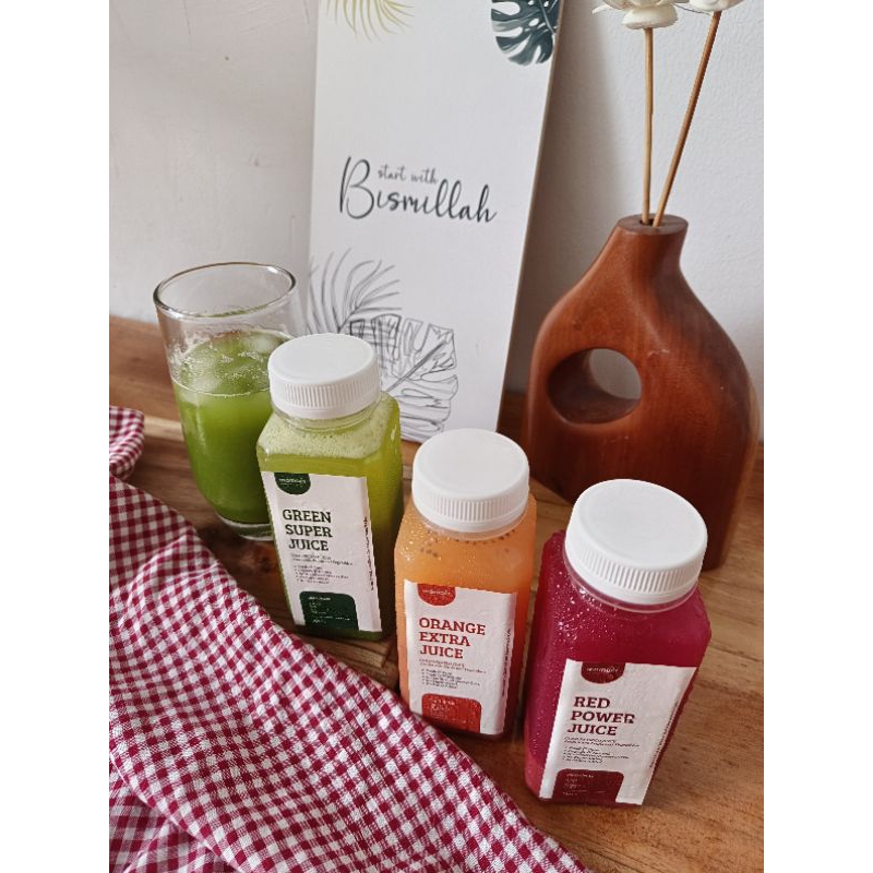 

COLD PRESSED JUICE - RED, ORANGE, GREEN