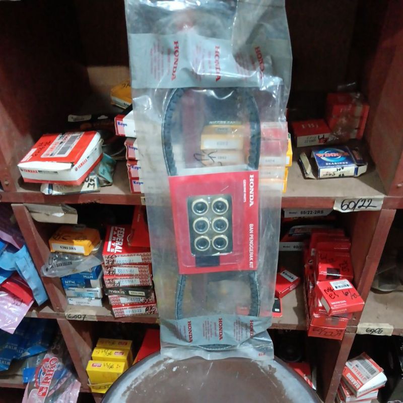 Drive belt V belt motor metik honda beat fi kzl scoopy fi kzl satu set plus Roller Astrahondamotor