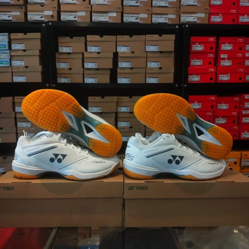 Sepatu Badminton Yonex SHB 65 Z4 Men / Wide Original