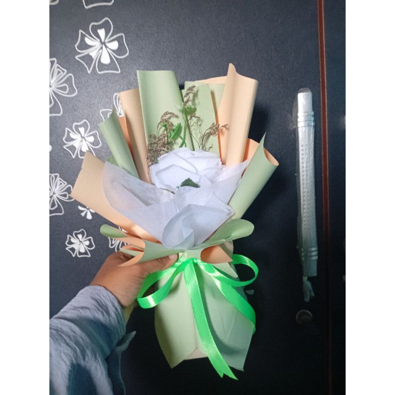 

buket murah/buket flowris/buket bunga/gift/buket wisuda