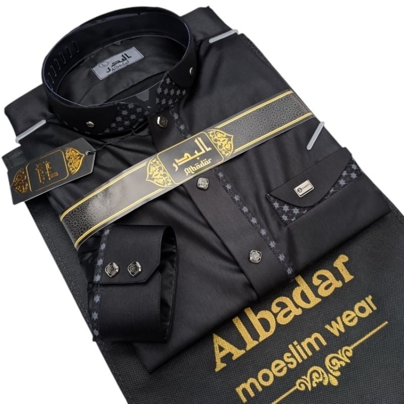 Jubah Albadar Polyester lengan manset motif
keren Jubah pria bahan Polyester kombinasi lengan ...