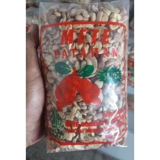 

KACANG METTE PATAHAN/BELAHAN GRADE B MENTAH 1KG