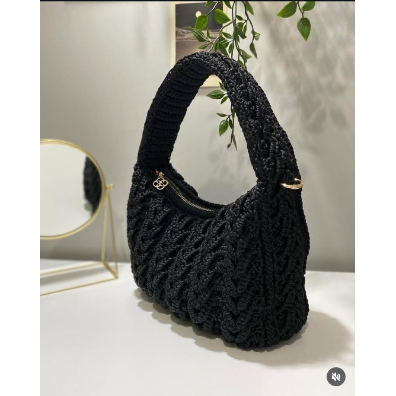 Tas Rajut motif miumiu cable / tas selempang rajut handmade