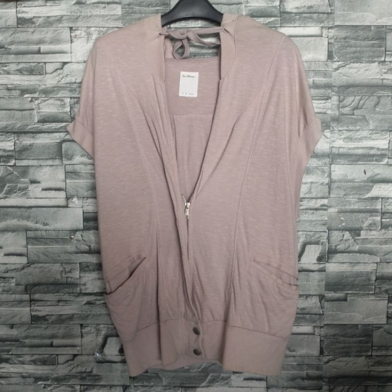 jaket, Hoodie EM POLHAM second tanpa lengan.