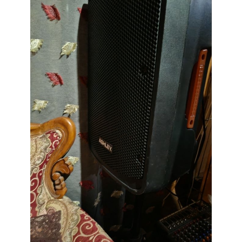 speaker ashley ir500, lengkap dos, mic 2, dan tiang untuk speaker