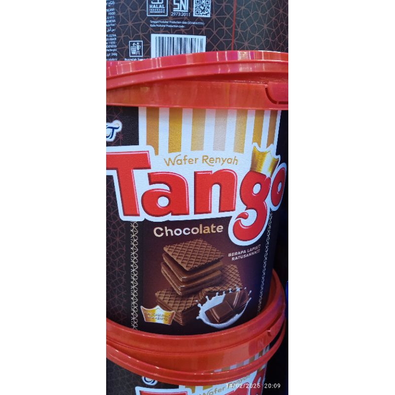 

Wafer Tango Jar Rasa Chocolate Vanilla / Tango Waffle Jar 240gr Kue Lebaran Wafle Tango