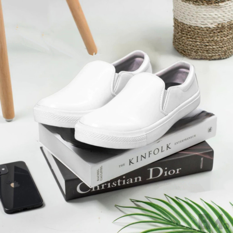 Vans Slip On Tanpa Tali Classic Full White - Sepatu Pria/Wanita (GRADE ORI)