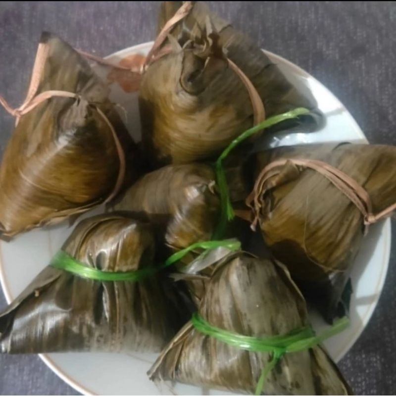 

Bacang ketan isi ayam 10pc