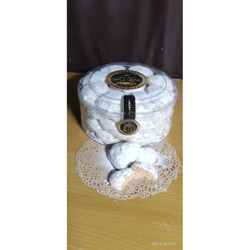 

PUTRI SALJU bentuk Hati / Kue kering Berat Bersih ± 560~600gr