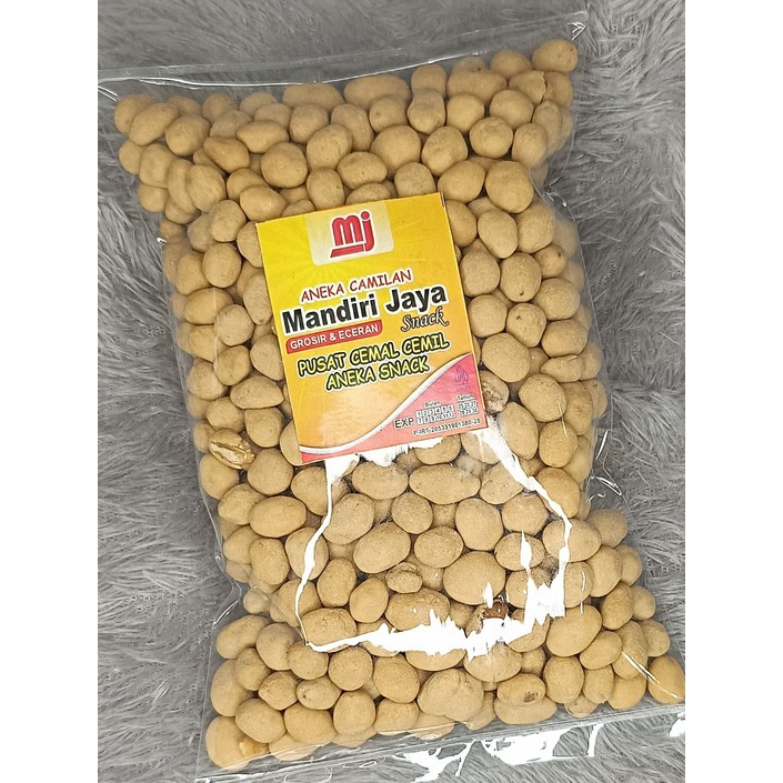 

Camilan kacang telur / kacang ayu by MJS