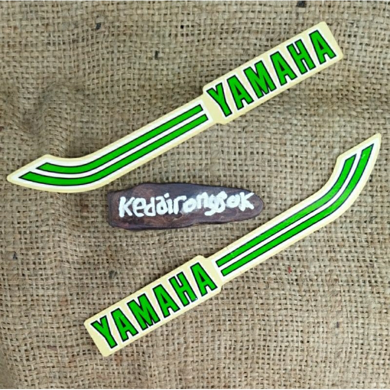 striping sticker stiker tangki yamaha V75..ori baru
