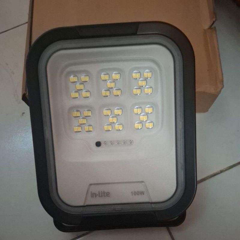 In lite lampu sorot solar 100 watt