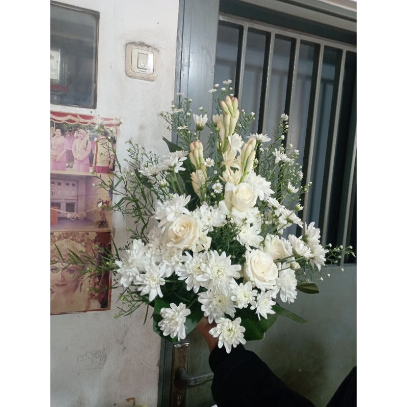 BUNGA MEJA HIAS PUTIH (mawar,aster,pikok,sedap malam)