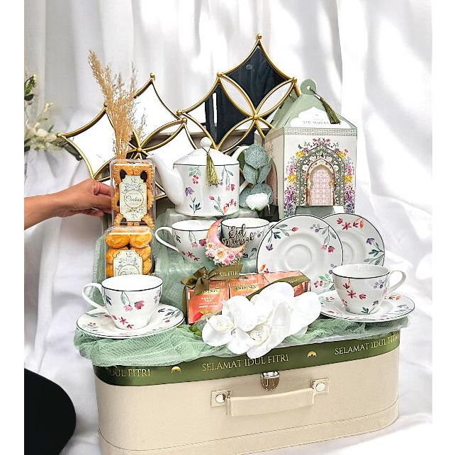 

DUBAI I/Hampers Lebaran/READY STOCK/ Hampers Idul Fitri/ Eid Al-Fitr Hampers