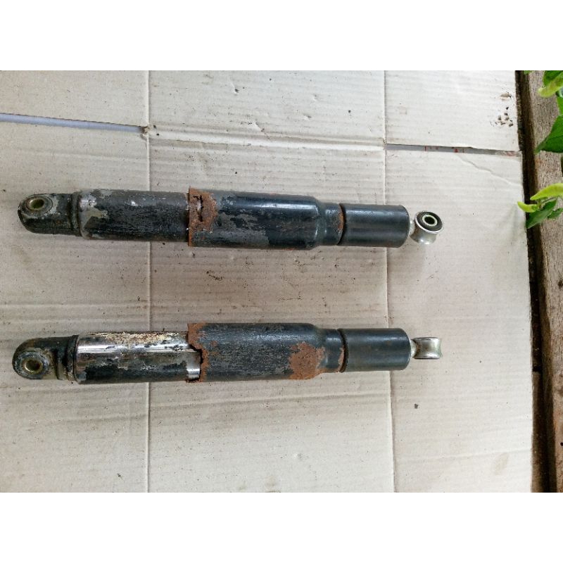 shock breaker belakang Suzuki Shogun kebo tornado