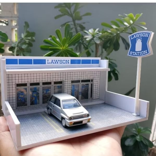 DIORAMA / MINIATUR LAWSON SKALA 64 BAHAN FULL PVC BOARD