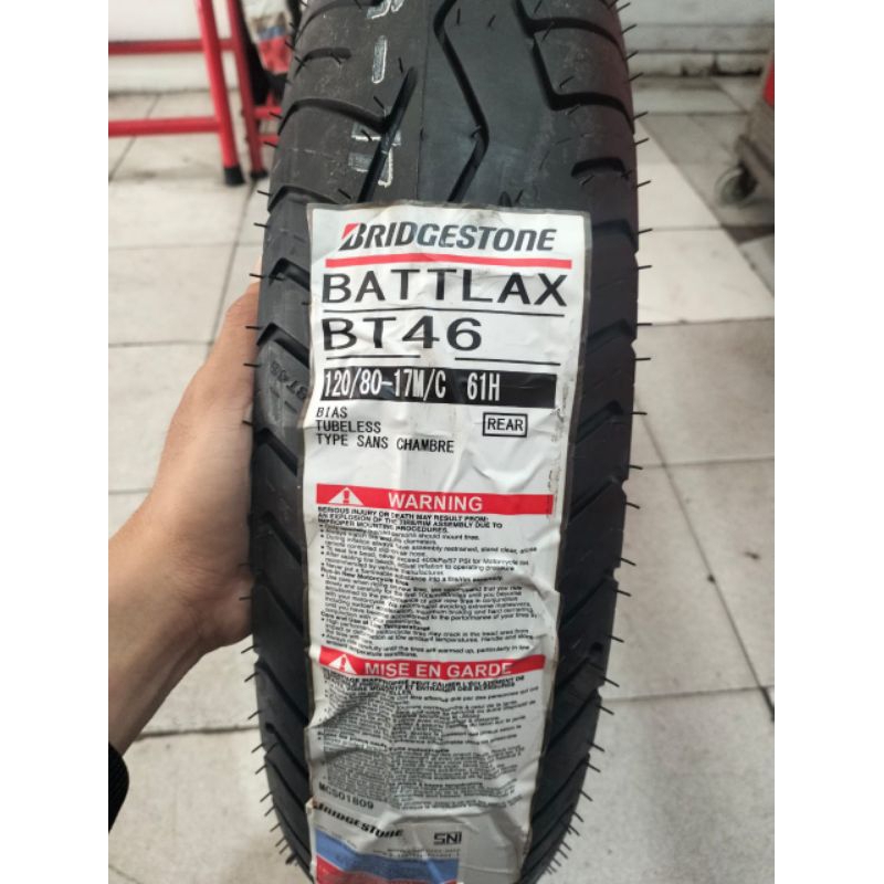 BAN LUAR BATTLAX BRIDGESTONE BT46 UK 120/80-17