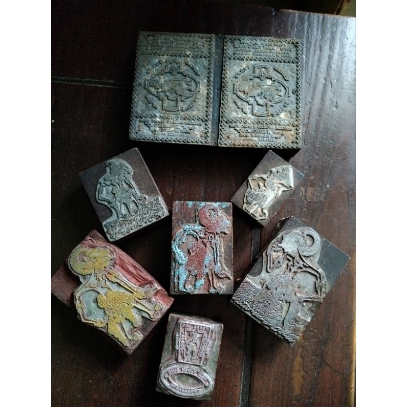 

8 biji Stempel Wayang