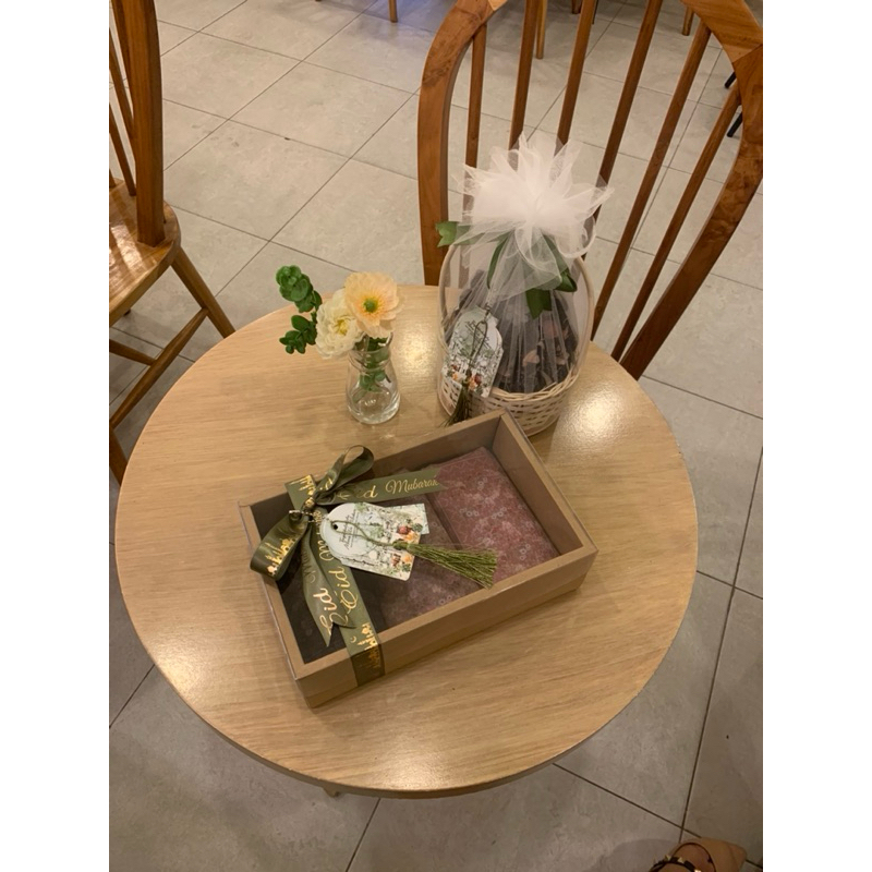 

Delia Hampers