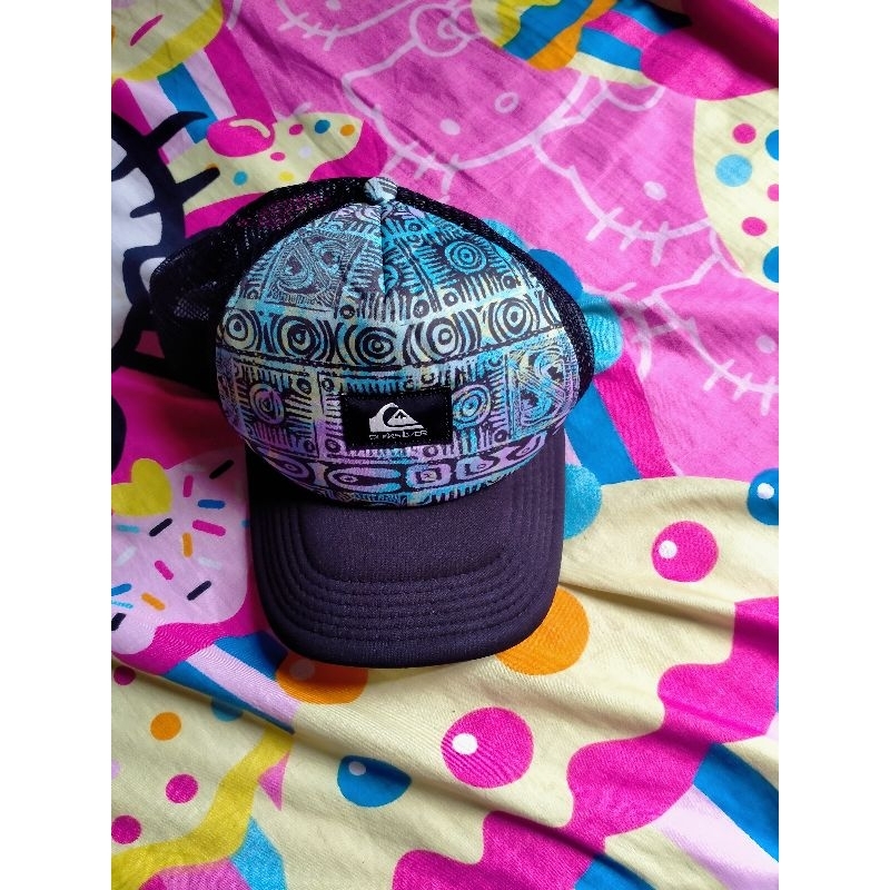 PRELOVED TOPI ANAK / REMAJA QUIKSILVER (LIKE NEW)
