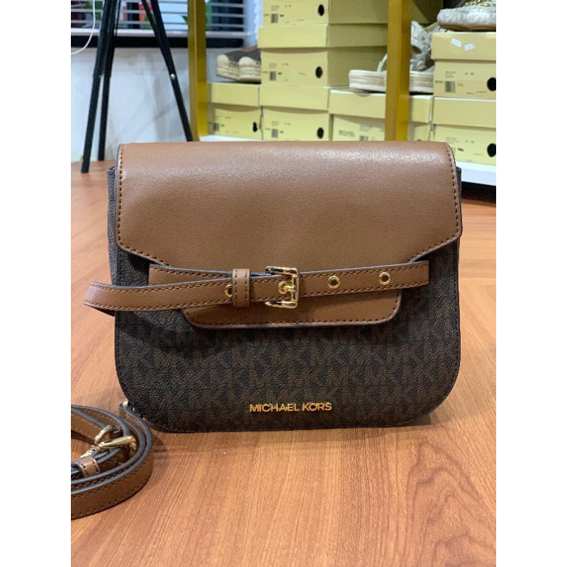 LIKE NEW ❤️ MK Signature Emilia Small Saddle Bag Brown