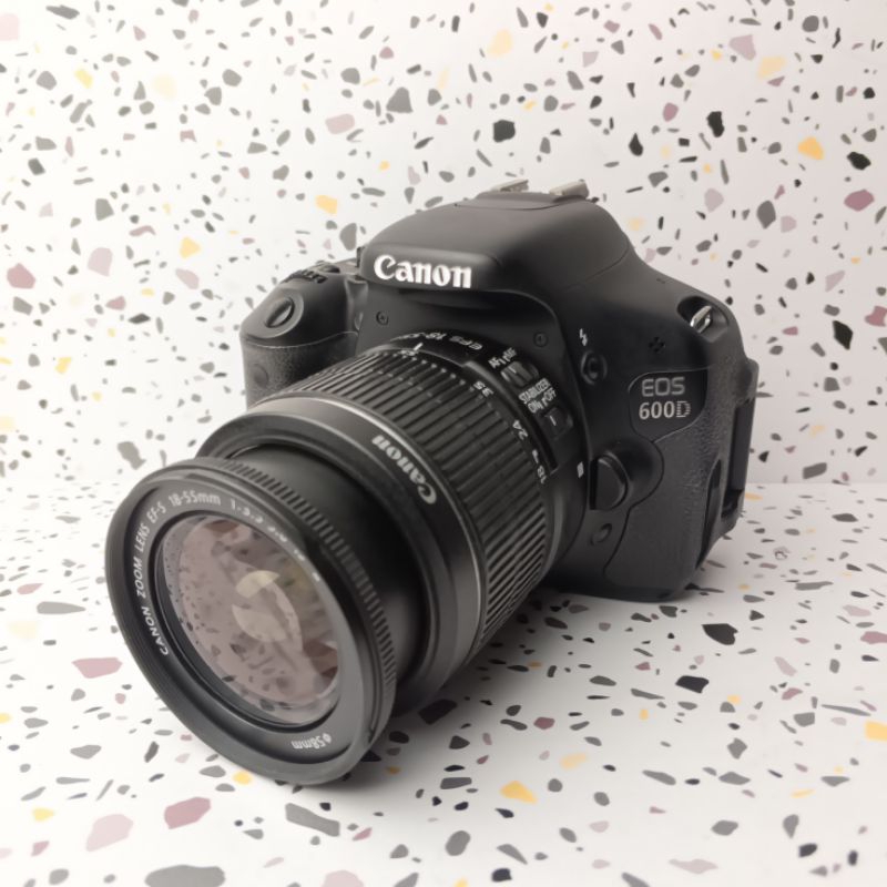 Kamera Canon Eos 600D Kit 18-55mm f/3.5-5.6 - Second