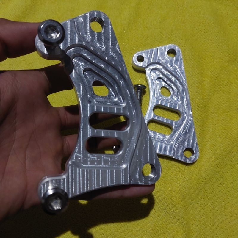 Breket kaliper 2P Axial Bigpot Brembo Mio 220mm Breket kaliper mio 220mm Brembo