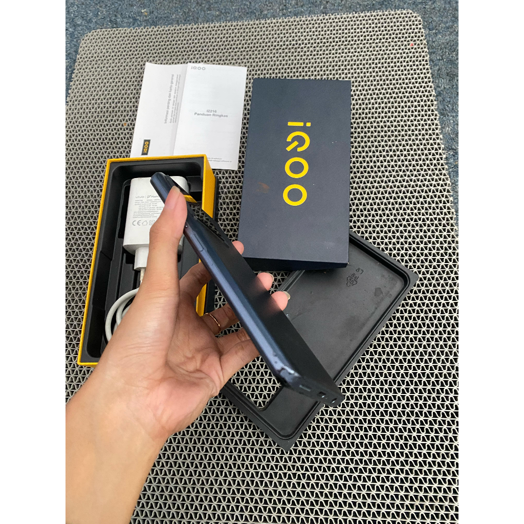 VIVO IQOO Z7X RAM 8/128GB SECOND FULLSET MULUS
