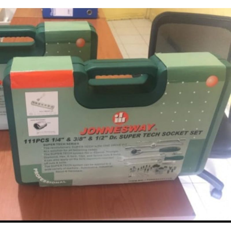 Jonnesway 111 pcs socket set super tech