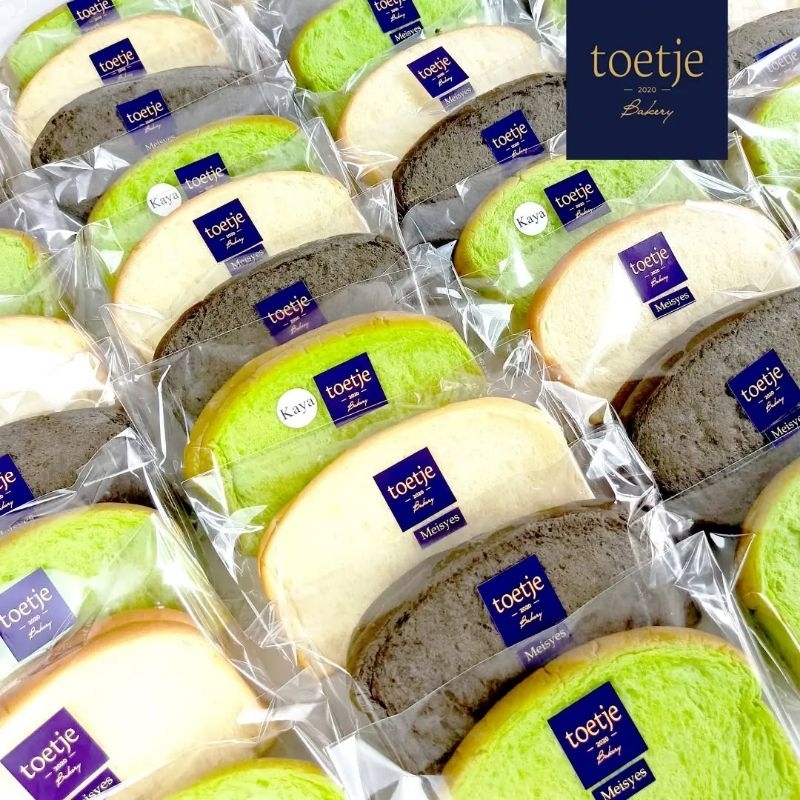 

Roti Sisir Pandan Premium Toetje / Sisir Pandan Premium / Sisir Pandan Premium Rasa Meises, Keju, dan Butter Kaya